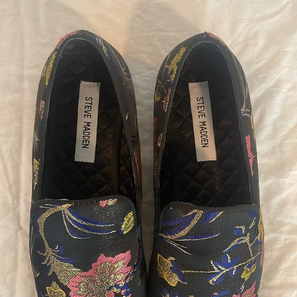 New in box Steve Madden Slip-on Loafers never worn - Picture 3 of 6